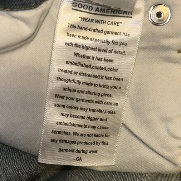 Good American Medium-Wash Jeans - Picture 12 of 12